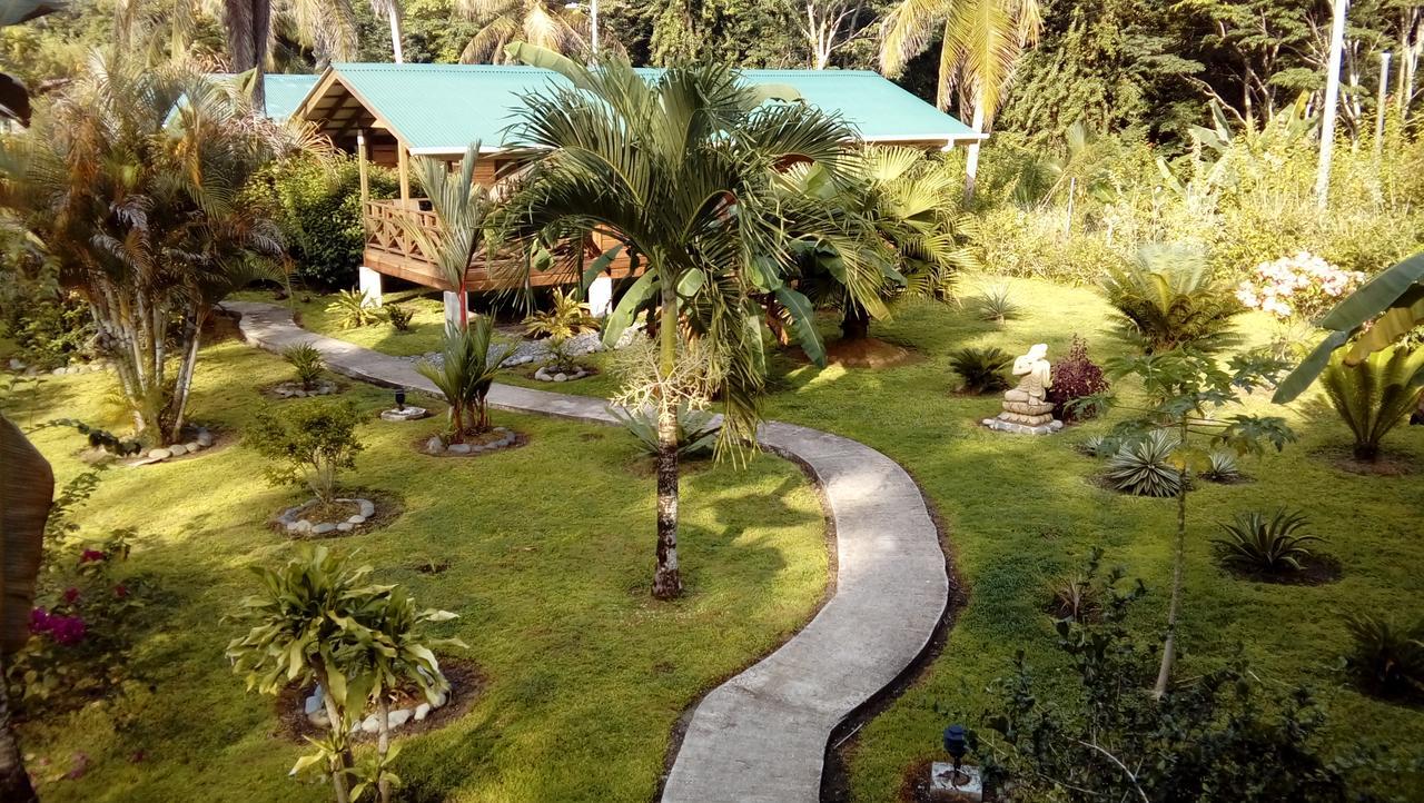 J And H Garden Cabinas Bocas del Toro Exteriör bild