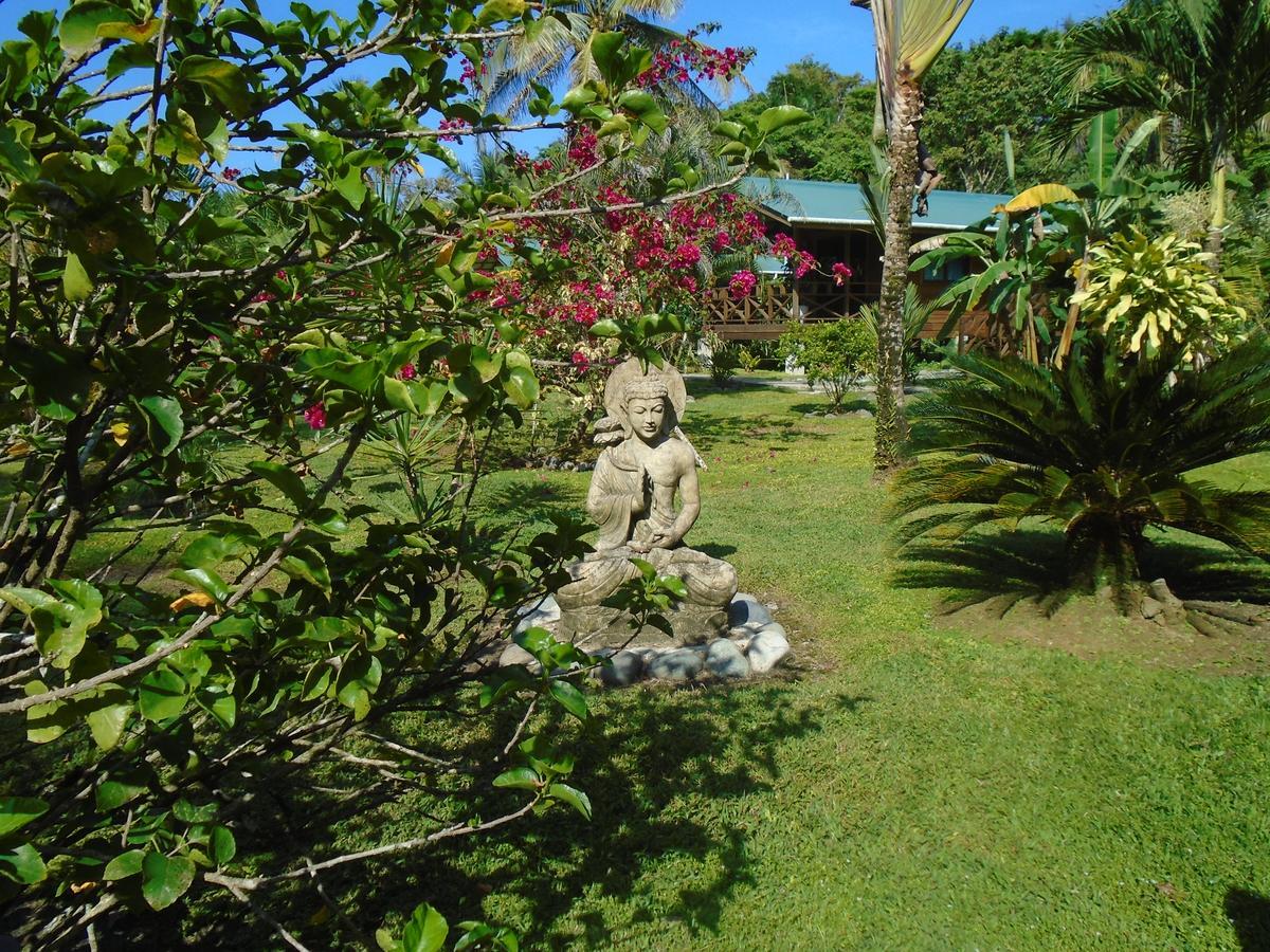 J And H Garden Cabinas Bocas del Toro Exteriör bild